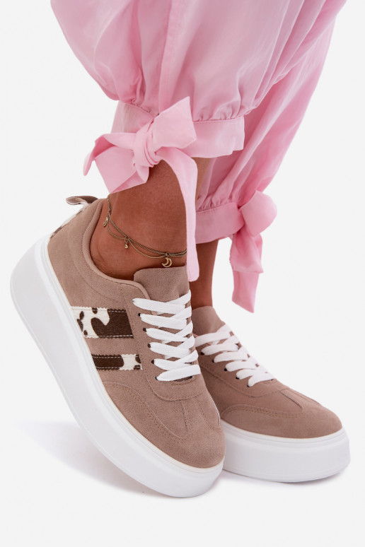 Sneakers Stilvollllschuhe Feminin mit einer PlattformImitacji aus INildlederu Łaty Beige Averin