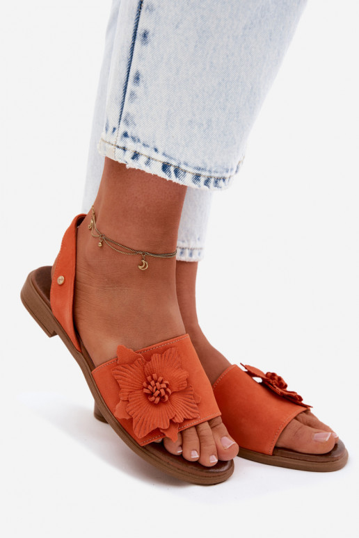 Wildledersandalen mit breiten Absätzen und dekorativen Blumen Zazoo 407471 in Orange
