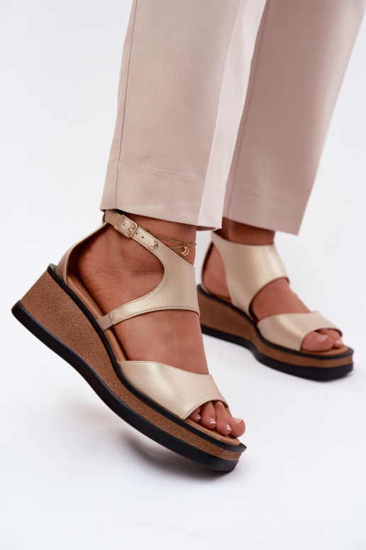 Haut Plateausandalen Es mussciejka K7471-26 goldene Farbe