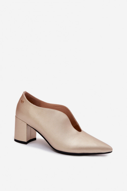Haut Schuhe Feminin mit Absätzen Es mussciejka K7469-26 goldene Farbe