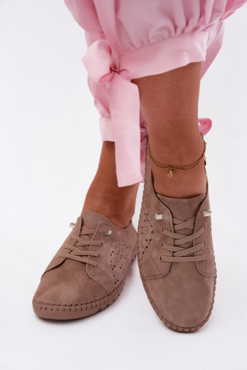 Schuhe mit Durchbrüchen aus Kunstwildleder in sandfarbener Flaria 2