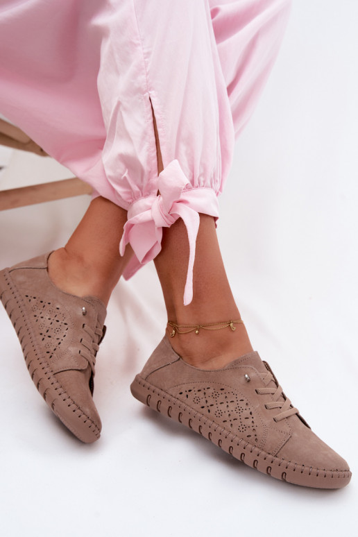 Schuhe mit Durchbrüchen aus Kunstwildleder in sandfarbener Flaria