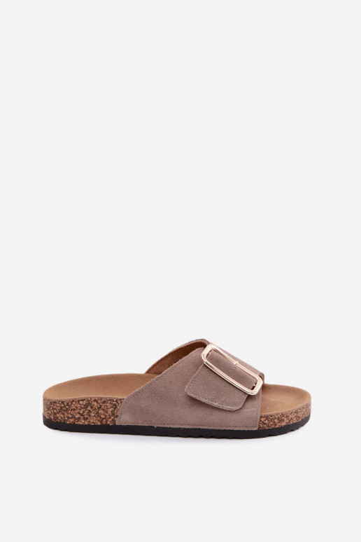 Faux-Suede Damen Hausschuhe mit Schnallen in sandfarbener Ausführung Beryl