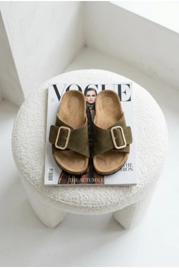 Faux-Suede Damen Hausschuhe mit Schnallen in khakifarbenem Design Beryl