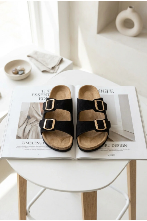 INildlederpantoffeln Auf einer Korksohle mit Schnallen schZuarze Farbe Tavira