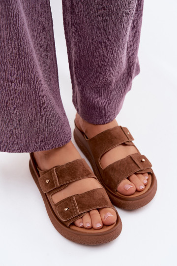 Haut INildleder-Hausschuhe für Damen mit einer Plattform Vinceza 66916 braune Farbe