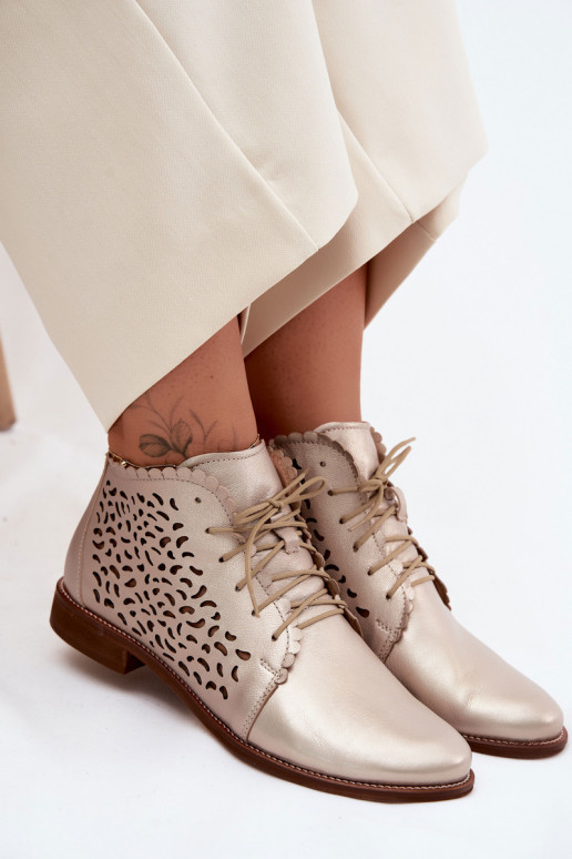 Elegante goldene perforierte Lederstiefeletten mit breiten Absätzen Zazoo 4078