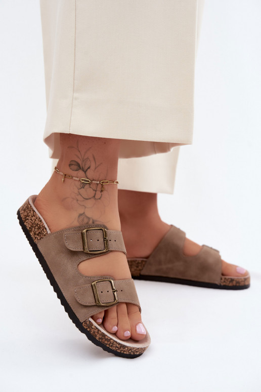 Damenhausschuhe mit Schnallen Auf einer Korksohle Khaki-Farbe Harleen