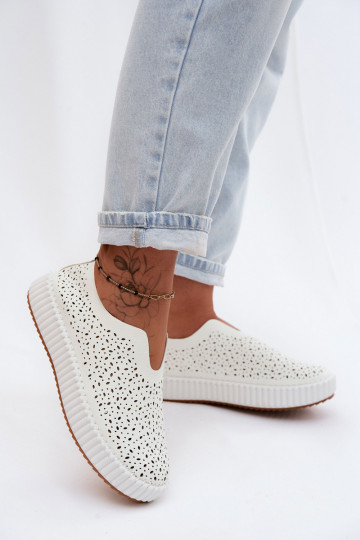 mit durchbrochenen Elementen Ein überzeugendes Stilvollll Schuhe mit einer Plattform Zueiße Farbe Glamma