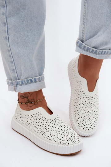 Slipper-Schuhe mit Spitzen-Elementen und Plattform in weißem Glamma 2