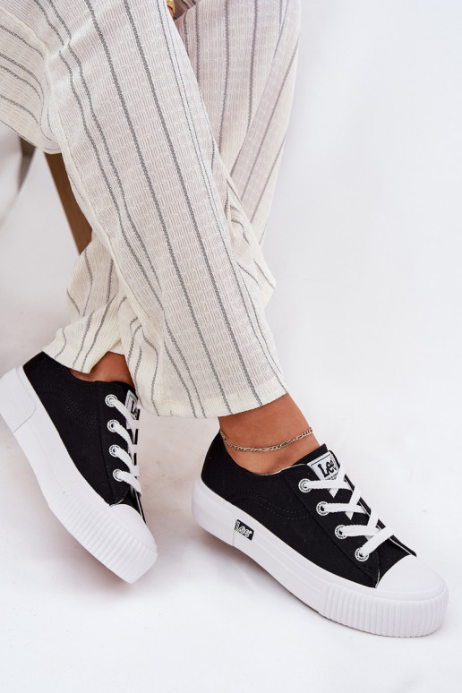 Bequeme Schuhe mit Plattform in Schwarz