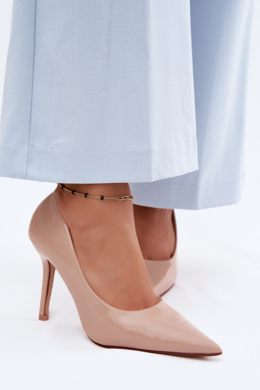 Klassische lackierte High Heels aus sandfarbenem Kunstleder Odira