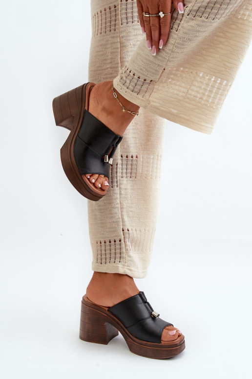 Damenhausschuhe aus Öko-Leder mit einer Plattform I Klocku schZuarze Farbe Dafira