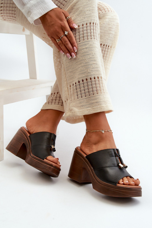 Damenhausschuhe aus Öko-Leder mit einer Plattform I Klocku schZuarze Farbe Dafira