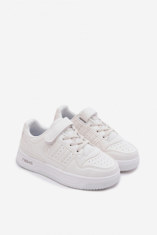 Sneakers Stilvollllschuhe Kindisch mit Klebeverschlüssen Zueiße Farbe Neressa