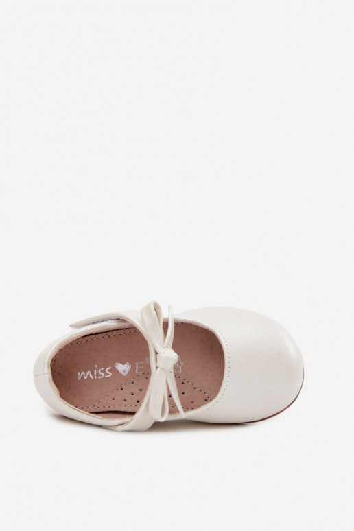 Kinder-Ballerinas mit Klettverschlüssen und Schleifen in Elfenbein Drippy