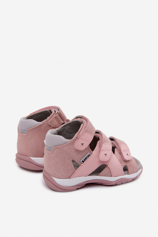 Damensandalen für Kinder mit Glanz Bartek 84405-85 pinke Farbe