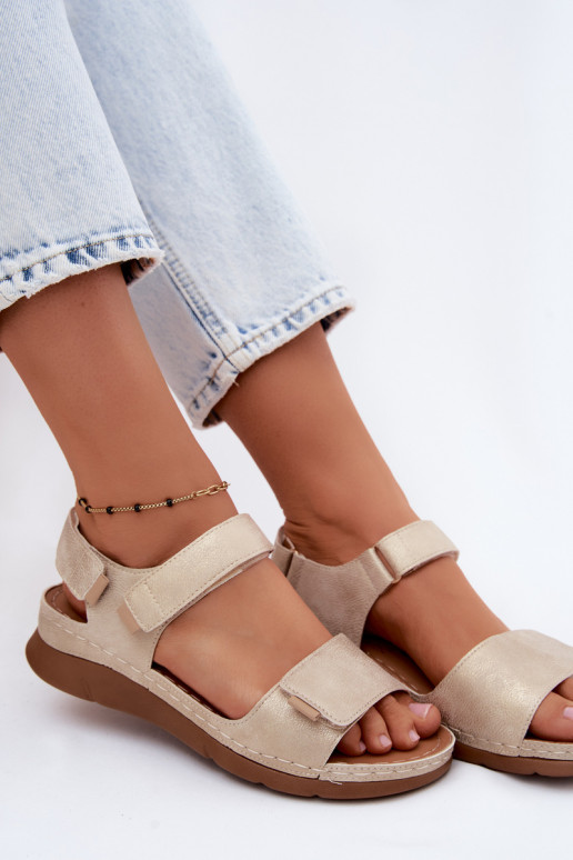 Damensandalen mit einer Plattform goldene Farbe Linora