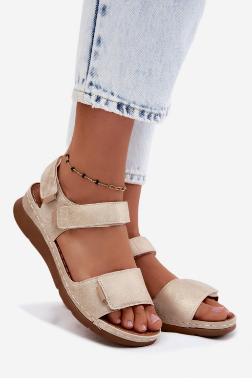Damensandalen mit einer Plattform goldene Farbe Linora
