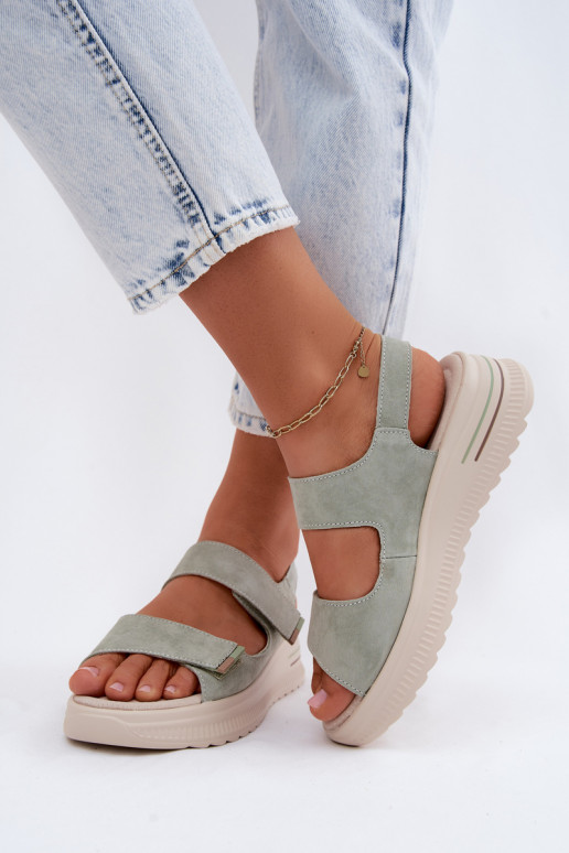Haut INildledersandalen für Damen mit einer Plattform grüne Farbe Peria