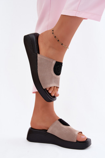 Sandfarbene Damenschuhe aus Kunstveloursleder Fablee