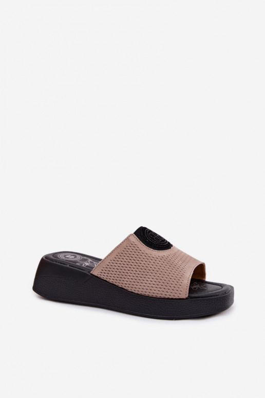 Sandfarbene Damenschuhe aus Kunstveloursleder Fablee