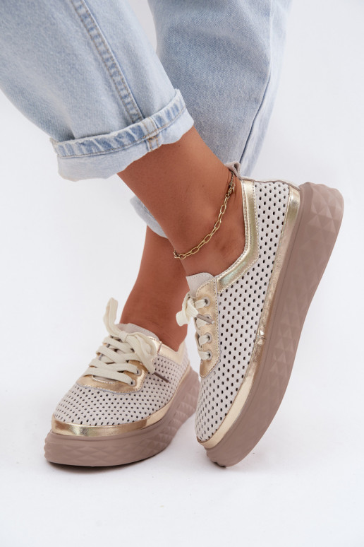 Damen Schuhe aus Kunstveloursleder mit Plattform und Ausschnitten in Sandfarbe Lessa