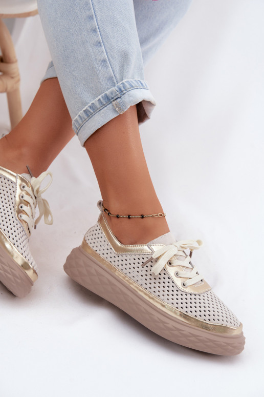 Damen Schuhe aus Kunstveloursleder mit Plattform und Ausschnitten in Sandfarbe Lessa