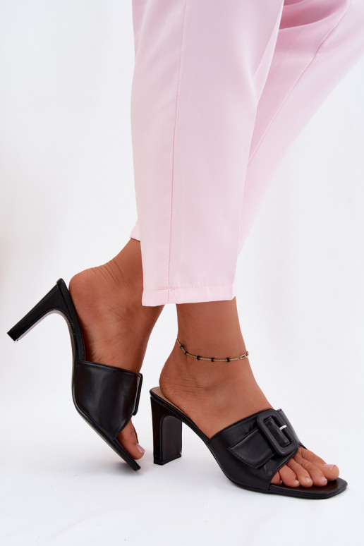 Damen-Pantoletten mit Absatz, Ornamenten und Schnallen in Schwarz Vinceza 22-20159