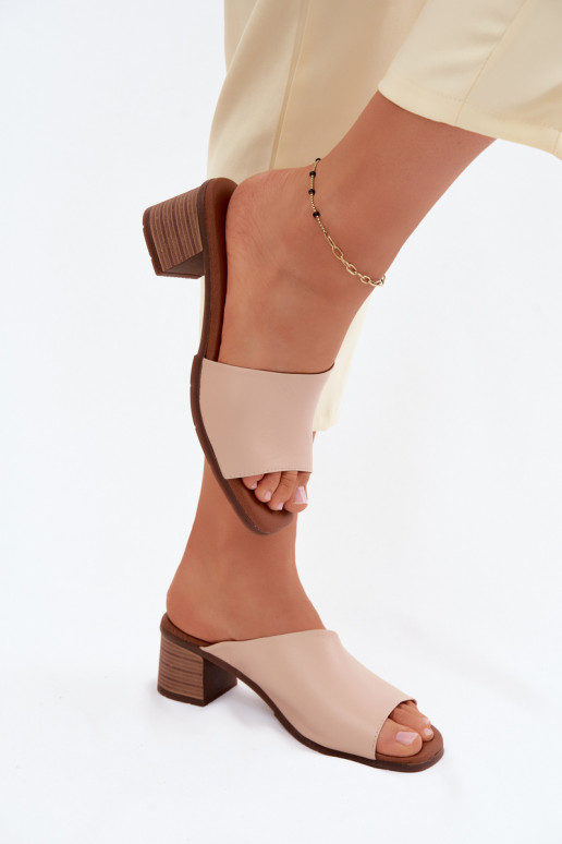 Leder-Pantoletten mit Absatz in Sandfarbe Tai turiciejka E7395-04