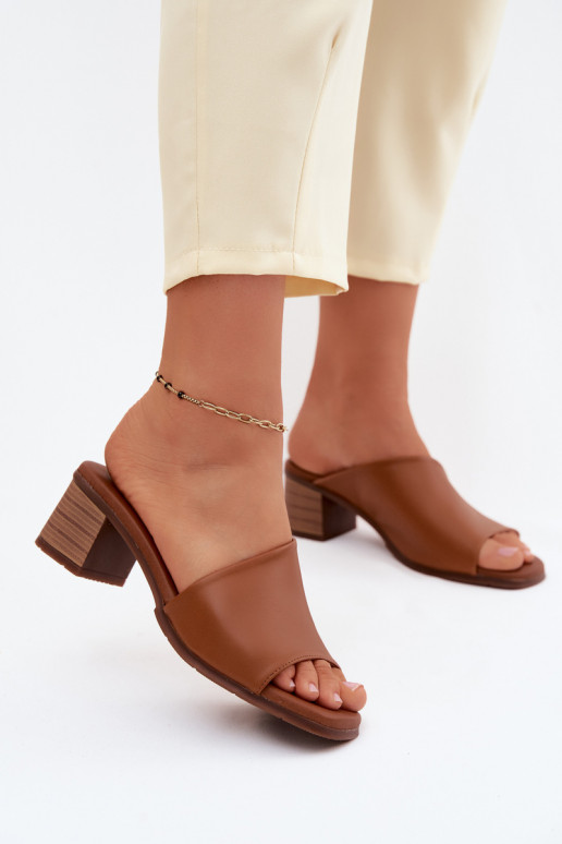 Braune Leder-Damenschuhe mit Absatz
