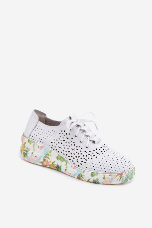 Haut mit durchbrochenen Elementen Schuhe Feminin mit einer Plattform Artiker 54C1604 Zueiße Farbe