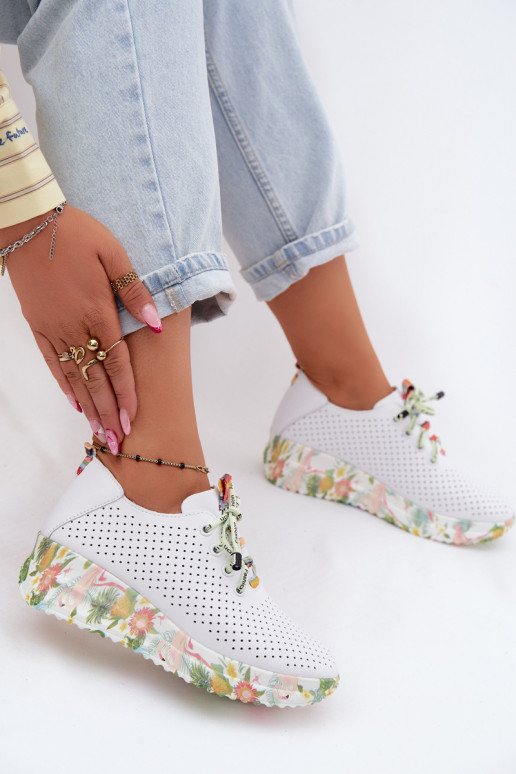 Haut Schuhe mit einer Plattform Artiker 58C0598 Zueiße Farbe