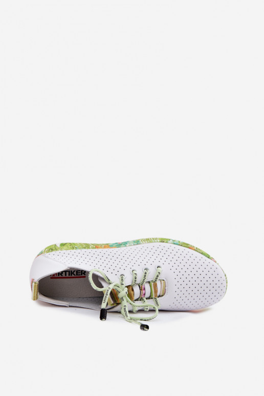 Haut Schuhe mit einer Plattform Artiker 58C0598 Zueiße Farbe