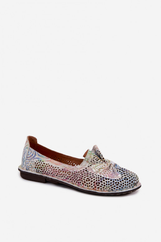 Leder Ballerinas mit ausgeschnittenen Elementen und Bändern Artiker 58C3481 in verschiedenen Farben