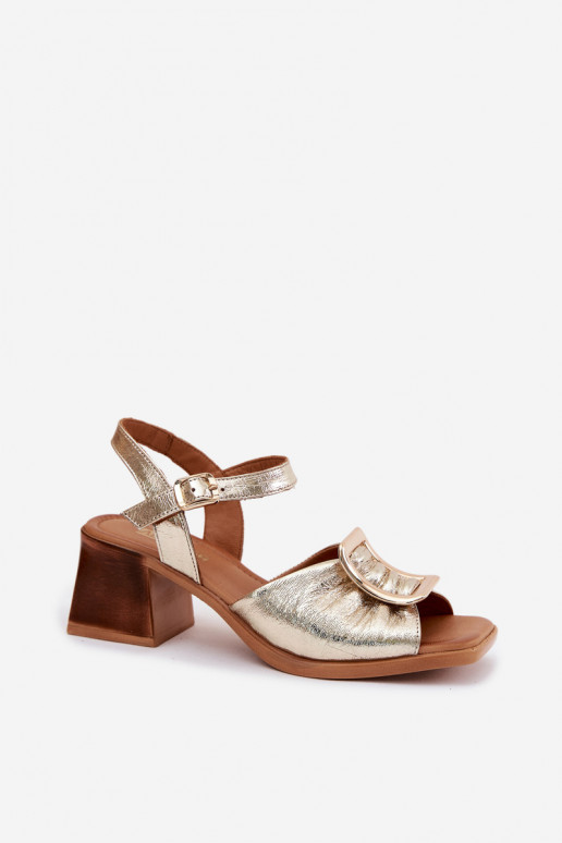 Damensandalen Feminin mit Absätzen mit Schnallen Artiker 58C2033 goldene Farbe