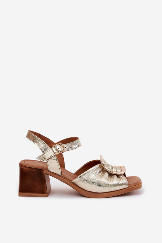 Damensandalen Feminin mit Absätzen mit Schnallen Artiker 58C2033 goldene Farbe