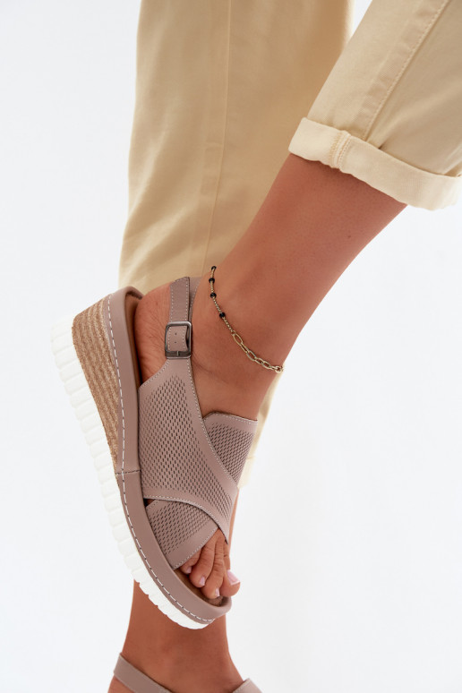 Damensandalen mit einer Plattform Ermöglichtturleder Artiker 58C3146 Beige