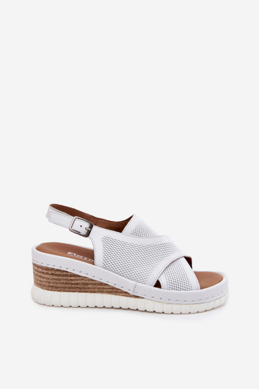 Damensandalen mit einer Plattform Ermöglichtturleder Artiker 58C3145 Zueiße Farbe