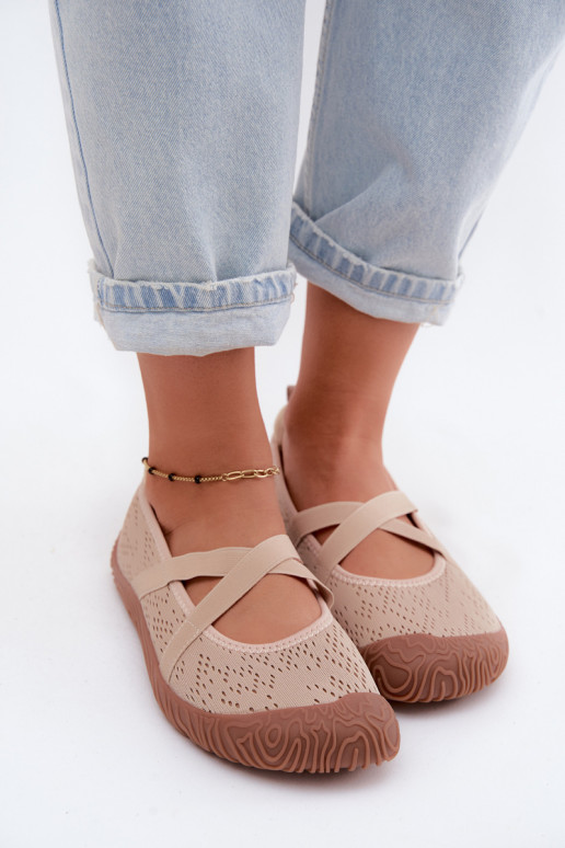 Sportliche Ballerinas mit elastischen Riemen Artiker 58C1903 sandfarben