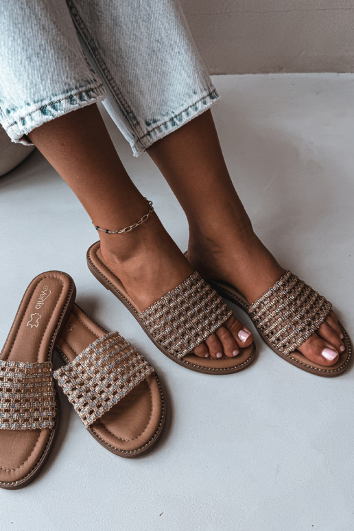 Braune Slipper mit glänzenden Details Fendi