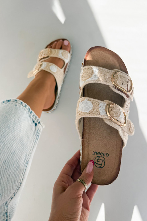 Glimma gehäkelte Slipper mit Plattform und Schnallen in Sandfarbe