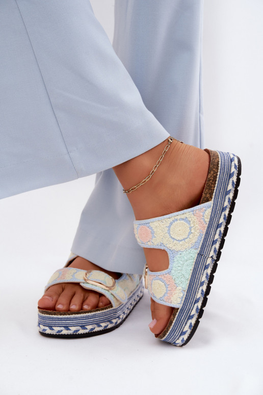 Glimma gehäkelte Slipper mit Plattform und Schnallen in Blau