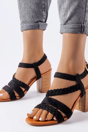 Schwarze Sandalen mit geflochtenen Riemen Octave