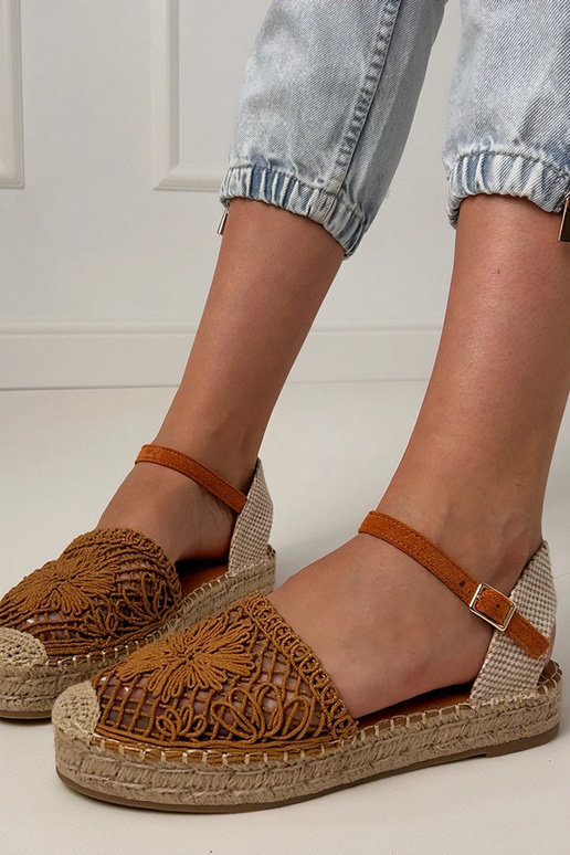 Braune durchbrochene Espadrilles Sandalen Santos
