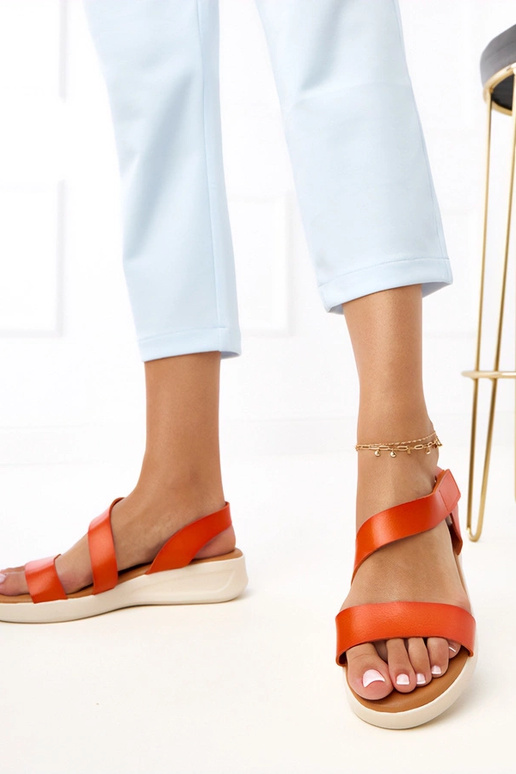 Dunkelblaue Sandalen auf niedriger Plattform Verkado