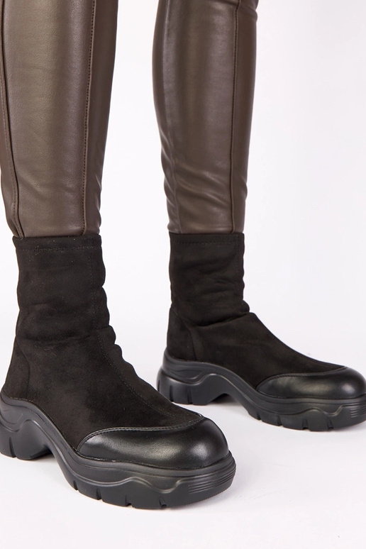 Schwarze Stiefeletten aus Kunstveloursleder mit dicker Sohle Alana