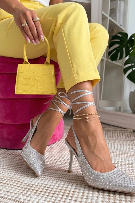 Silberne High Heels mit offener Zehe, verziert mit Strasssteinen Edith