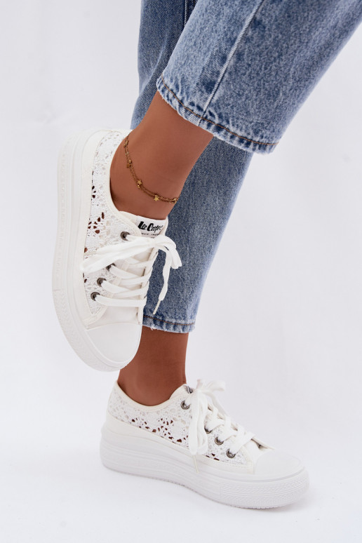 Weiße Freizeitschuhe mit Plattform und Ausschnitten Lee Cooper LCIN-26-44-4485