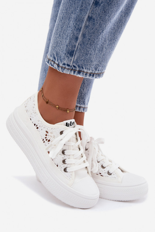 Weiße Freizeitschuhe mit Plattform und Ausschnitten Lee Cooper LCIN-26-44-4485